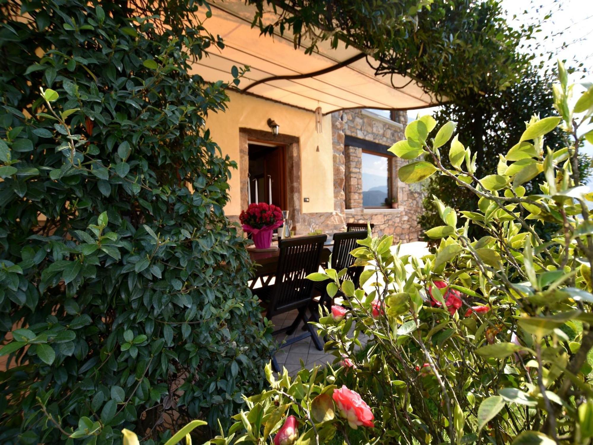 Villa In Pisogne With Pool Garden And Lake View Exterior photo
